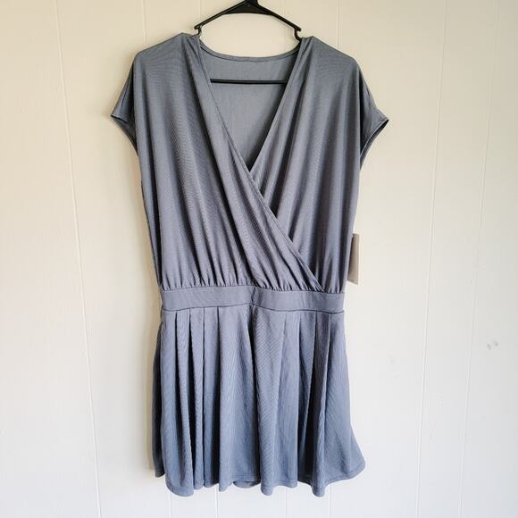 HALARA Gray V-Neck Faux Wrap Romper - Picture 1 of 3